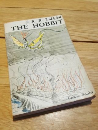 J.  R.  R.  Tolkien - The Hobbit - 1966 3rd Edition,  1973 17th Impression,  Paperback