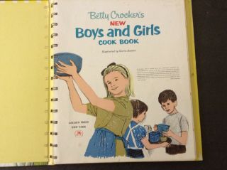 Vintage Betty Crocker ' s Boys and Girls Cook Book 1st Edition 1965 2