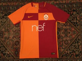 Galatasaray AS 2017/18 Home Jersey Nike Aeroswift Football - Men ' s Medium T 2