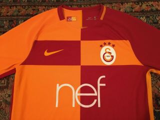 Galatasaray AS 2017/18 Home Jersey Nike Aeroswift Football - Men ' s Medium T 3