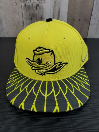 Nike Oregon Ducks Hat Green Yellow Snap Back College Football Hat Cap