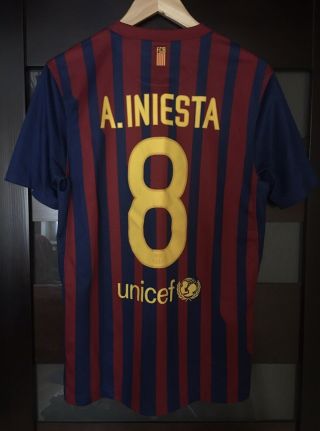 Barcelona Spain Iniesta 8 2011/2012 Home Football Shirt Jersey Maglia