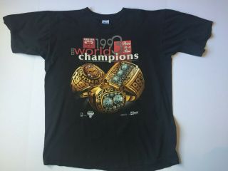 Men’s Vintage Chicago Bulls 1993 Nba World Champions T - Shirt " Three In A Row " Xl