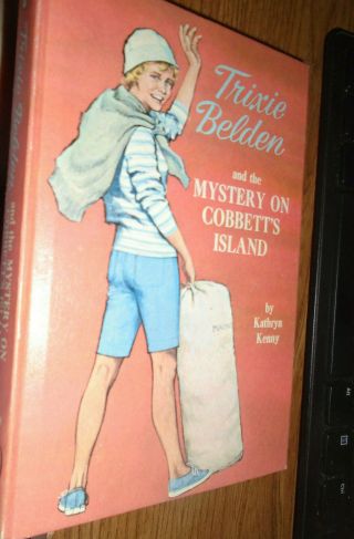 Trixie Belden Book Golden Press Hardcover Mystery On Cobbett 