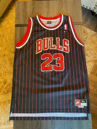 Michael Jordan Pinstripe Nike Swingman Jersey,  Chicago Bulls,  Mens Xl