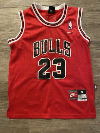 Nike Boys Nba Chicago Bulls Michael Jordan 23 Basketball Jersey Red S Small