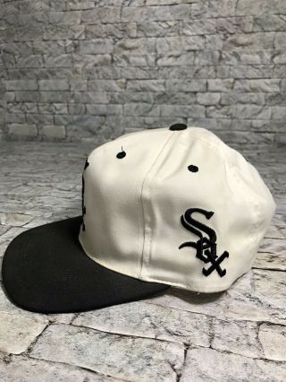 Vintage 90’s Chicago White Sox Baseball White Black Logo Snapback Hat Cap 3
