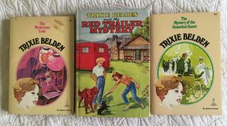 3 Trixie Belden Books Red Trailer Mystery W/dust Jacket And 7&17 Ovals Firsts