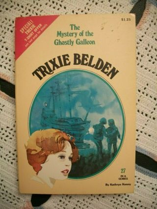 Trixie Belden 27 The Mystery Of The Ghostly Galleon (oval Paperback)