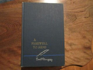 2 - Ernest Hemingway - A Farewell To Arms - Hardcover & The Sun Also Rises Read