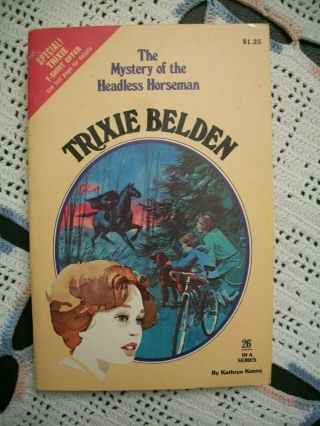 Trixie Belden 26 The Mystery Of The Headless Horseman (oval Paperback)
