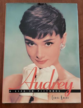 120 Photos Of Audrey Hepburn: A Life In Pictures Krenz,  Carol Hardcover Book