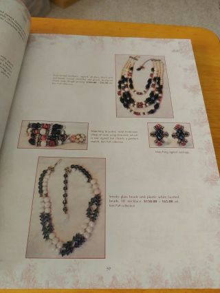 Inside the Jewelry by Ann Mitchell Pitman (2004,  Collector ' s Guide 3