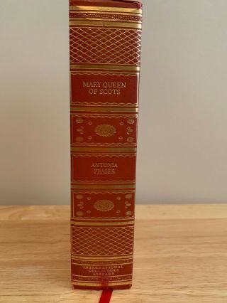 International Collectors Book Mary Queen Of Scots By Antonia Fraser