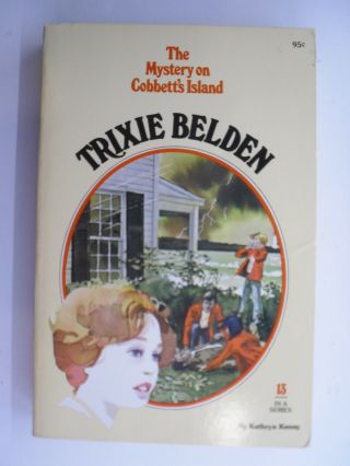 Trixie Belden 13,  Mystery On Cobbett 