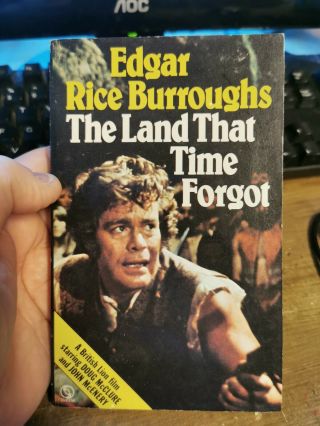 The Land That Time Forgot Film Tie In Movie Cover Edgar Rice Burroughs Paperback