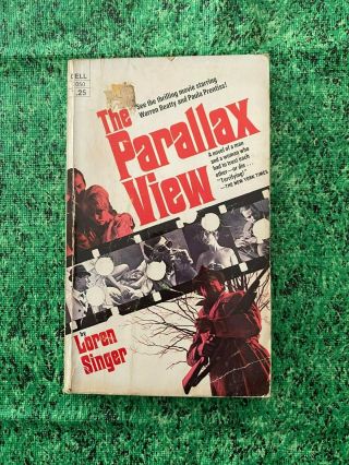 The Parallax View Loren Singer Vintage Dell Paperback 1974 Movie Tie - In