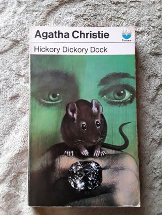 Fontana Books Agatha Christie Hickory Dickory Dock 1972 P/b