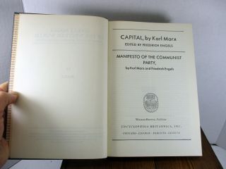 Capital & Manifesto Of The Communist Party Karl Marx Great Books Western World 2