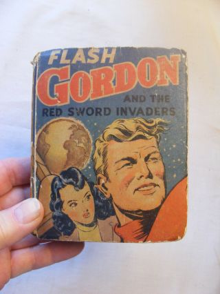 Flash Gordon & The Red Sword Invaders (1945/illustrated) Alex Raymond