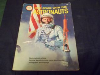 Into Space With The Astronauts (1965) Spotlight Wonder Book Illustrated Color Sc