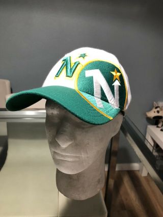 Men’s Zephyr Z Fit Nhl Minnesota North Stars Hockey Size M/l Hat