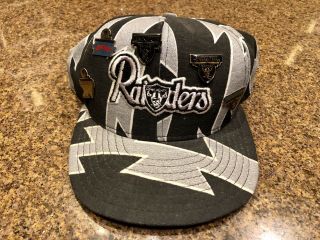 Vintage 90’s Oakland Raiders Cap With 5 Collectible Pins