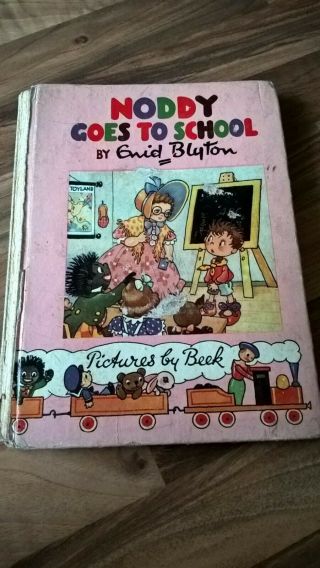 Enid Blyton Book - Noddy Goes To School