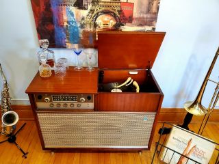 1960 Mcm Mid Century Modern Coronado Console Radio Turntable Cabinet