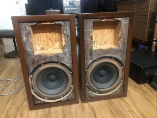 A Pair Classic Acoustic Research AR - 1 Speaker 2
