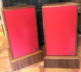 Sweet Pair Jbl Lancer 99 S99 Walnut Speakers With Floor Risers Fantastic Sound