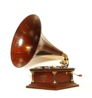 1907 Victor Vi Phonograph W/original Spear Tip Wood Horn Outstanding