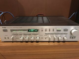 Vintage Yamaha R - 2000 Stereo Receiver / Amplifier 550 Watts R2000