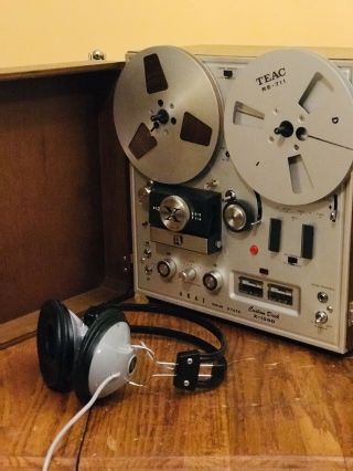 Vintage Akai X - 150d Reel To Reel Tape Recorder,  Plays Great.