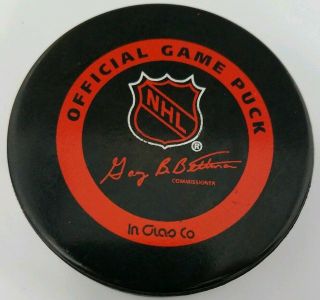 NATIONAL HOCKEY LEAGUE INGLASCO VINTAGE CANADA NHL GARY B BETTMAN GAME PUCK 2