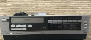 Sanyo Vcr 4500 Betacord Betamax Video Cassette Player/recorder With Accessories