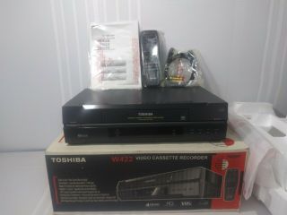 Toshiba (w422) Vcr,  Vhs Player 4 Head,  Hq Video Cassette Recorder