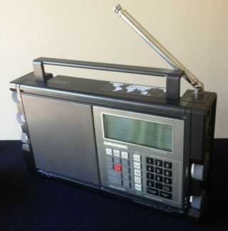 Grundig Satellit 700 World Receiver Vintage Radio Am/fm/sw/lw - Made In Portugal