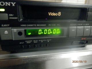 Sony Ev C3e Video 8 Recorder/player W Remote Uk Model