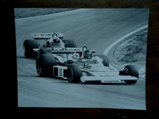 Press Photo Formula 1 Dutch Grand Prix 1976 - James Hunt / John Watson - F1