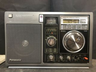 Panasonic Rf - B300 Am/fm/sw Radio - Good