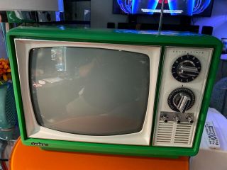 Vintage Green Quasar 1975 B&w Television Tv