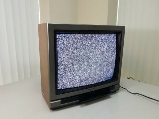 Vintage Hitachi Ct2095wa 20 " Color Crt Tv Television Woodgrain Cond
