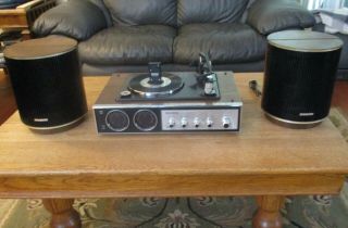 Panasonic Record Player Am - Fm Stereo With Se - 840 Round Speakers
