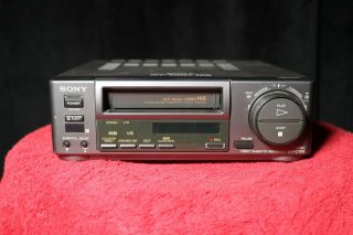 Sony Evc100 Hi8 Vcr Cassette Recorder (w/o Power Cable)