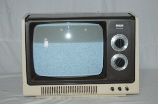 Vintage Rca Solid State Television 12 " Portable Tv Retro Dial Knob Ax 012y