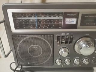 GE General Electric Model 7 - 2990A Portable 6 Band AM/FM Shortwave Radio 2