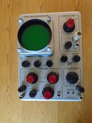 Vintage Tektronix type 310A oscilloscope - 2