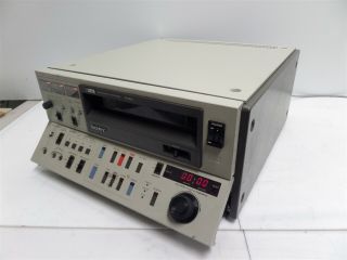 Sony Vo - 5850 U - Matic Videocassette Recorder -