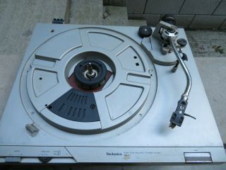 Vintage Technics SL - D2 Direct Drive Turntable 3